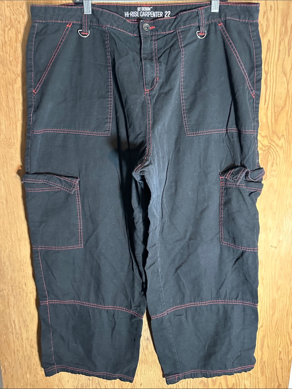 Hi-Rise Carpenter 22 Men's Cargo Pants in Black with Red Stitching